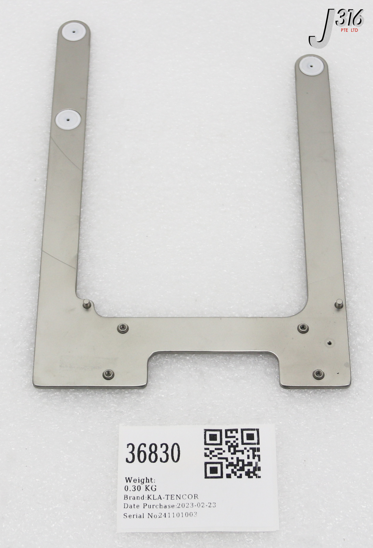 36830 KLA-TENCOR END EFFECTOR, VAC, FORK, 300MM WIDE 0534660-000